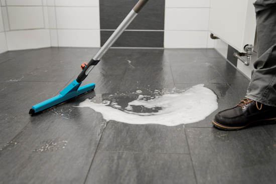 Afbeeldingen van GARDENA COMBISYSTEM VLOERENTREKKER